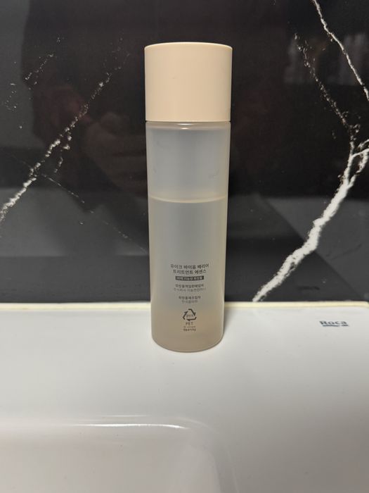 Мультифункціональна есенція UIQ Biome Barrier Treatment Essence