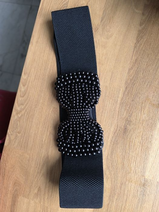 Nowy gumowany elegancki czarny pas z ozdobną kokardą z koralików szero