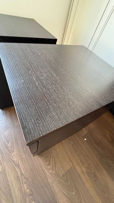 Cómoda / mesa cabeceira Malm Ikea