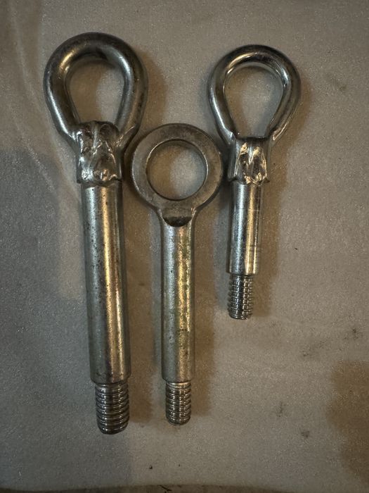 Буксировочний гак