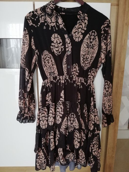 Sukienka we wzory r.38