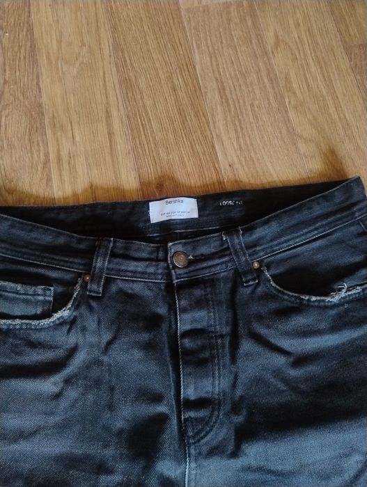 джинсы bershka loose fit