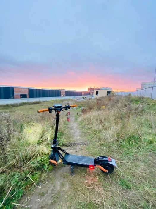 Продам електросамокат