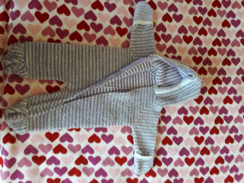 Конверт, комбинезончик, кофточка для новорожденных