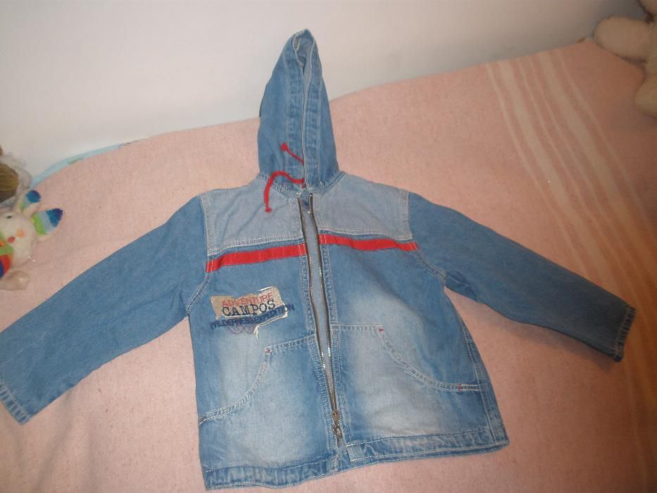 Продам джинсовую куртку-ветровку на мальчика