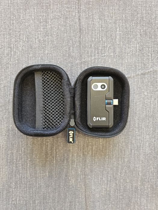 FLIR ONE Pro USB-C — Câmara Térmica para Smartphone USB-C