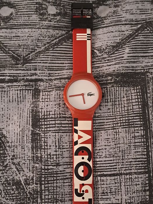 Relogio lacoste vermelho desportivo