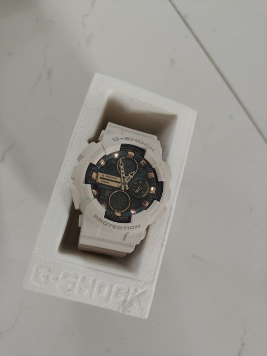 Nowy śliczny G shock