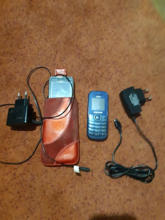 Самсунг на 2 симки 650 гр