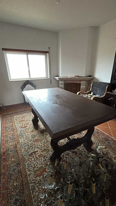 sala de jantar em madeira maciça