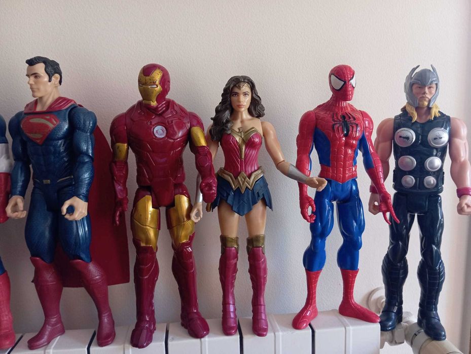 Figuras animação - Capitão América, Thor, Superman, Batman, Hulk