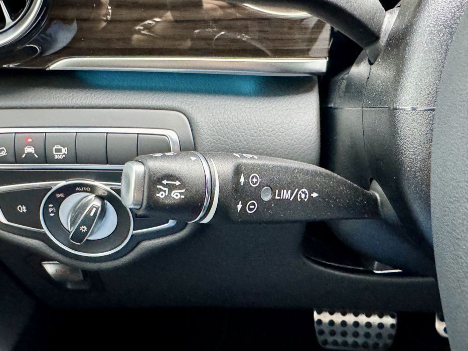 Mercedes Benz V-Class 300d Extra Long AMG