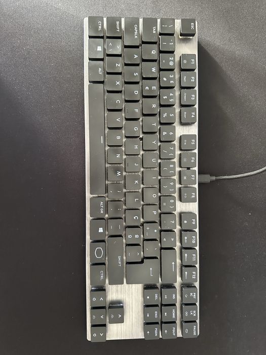 Teclado Cooler Master SK630 TKL Low profile
