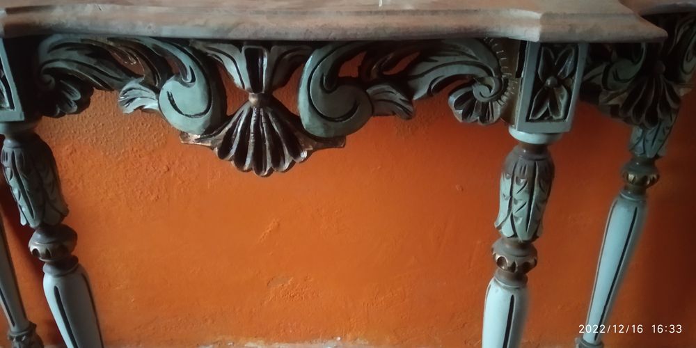 2 conjuntos de credencia e espelho