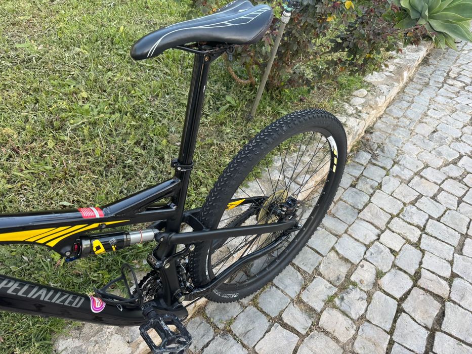 Bicicleta BTT Specialized