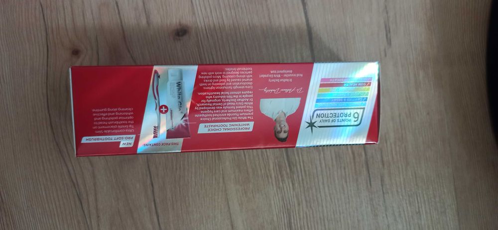 White Glo Profesional CHOiCE 160 g+  szczoteczka