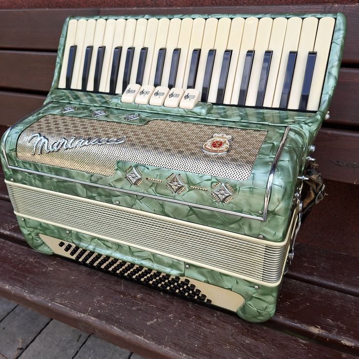 Akordeon  włoski 80 basów