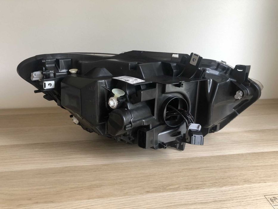 Farol  BMW Série 1 F20/F21  - Série 2 F22/F23 - 2015 - 2019