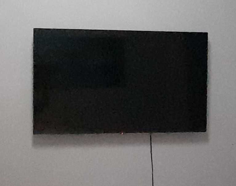 LG UHD TV 4K,série  UQ81 43' semi nova