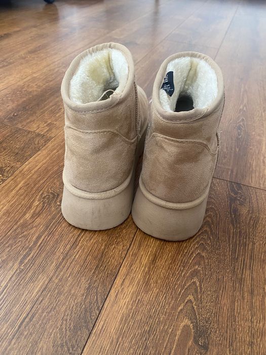 Уггі бежеві Германія 40розмір