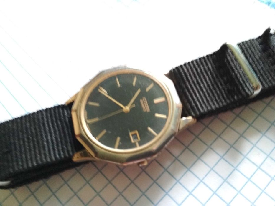 Продам часы Citizen электронные