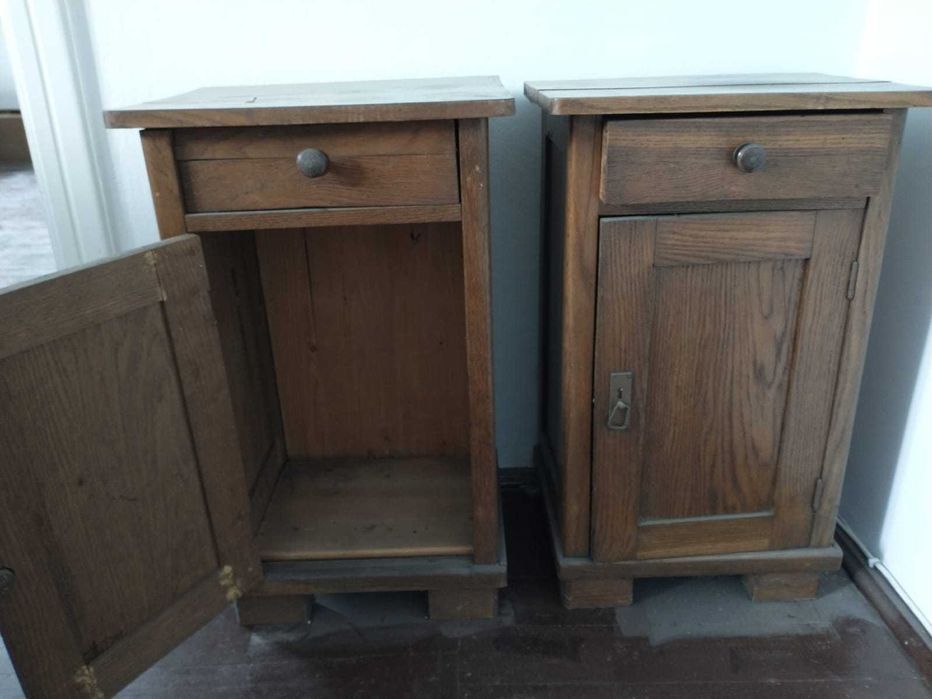 Zestaw mebli antycznych