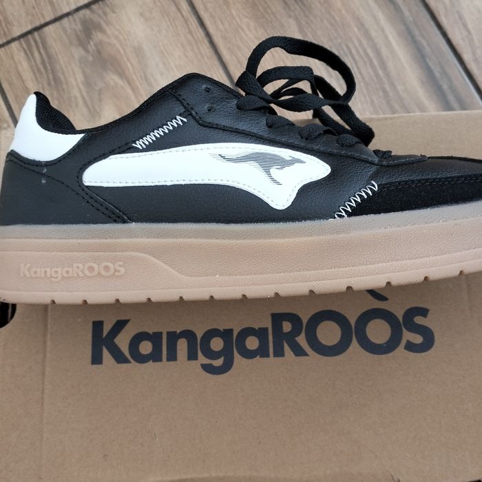 Nowe sneakersy damskie młodzieżowe