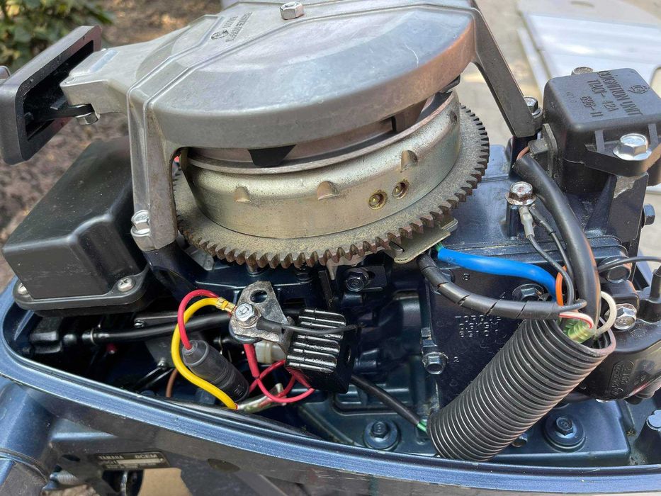 лодочный мотор YAMAHA  8CEM