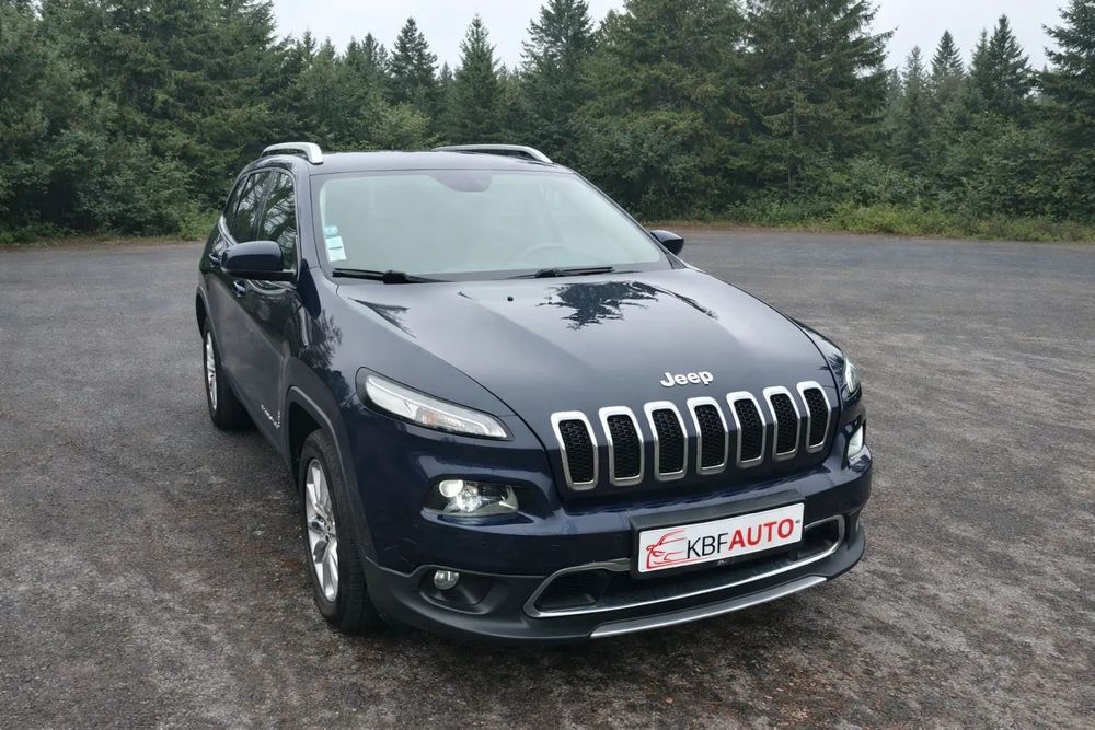 Jeep Cherokee Panorama, grzane i wentylowane dwukolorowe skóry. elek. klapa stan bdb
