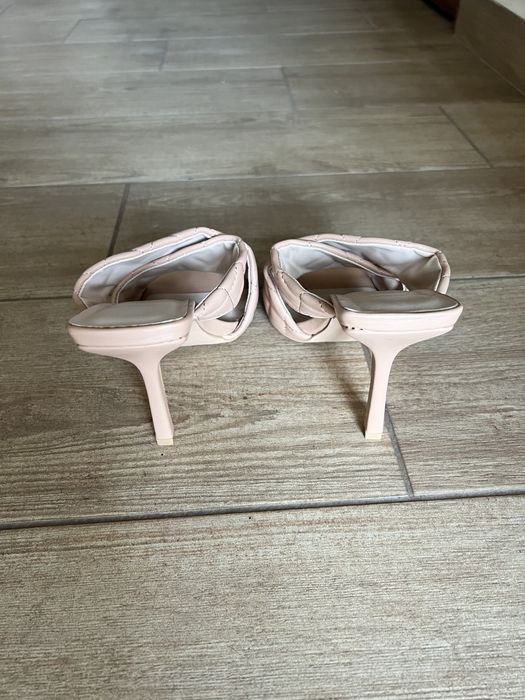 Chinelos de salto alto L. Day damasco