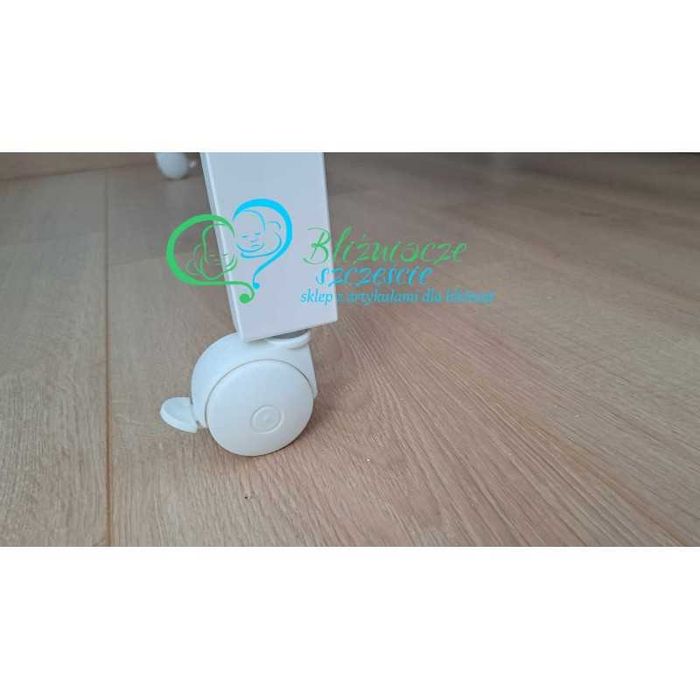 Łóżeczko dostawne dla bliźniąt na kółkach NOWE