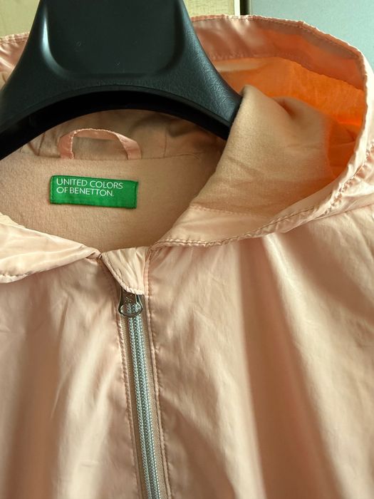 Легенька куртка Benetton для дівчинки 10-12 років