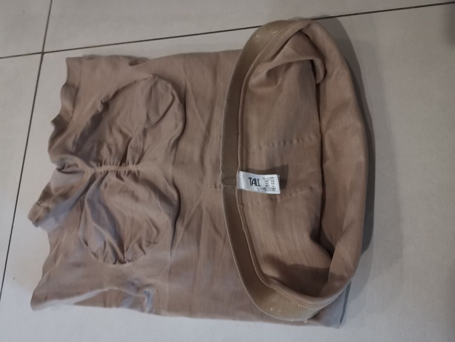 Cinta alta mulher como nova com elástico no acabamento tamanho S M