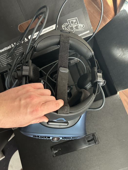 HTC VR Vive Cosmos