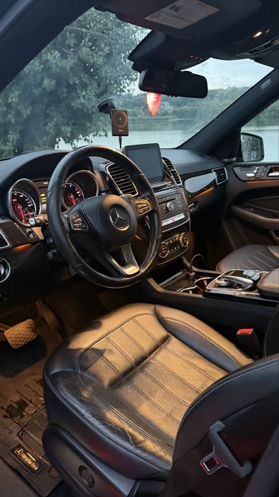 Mercedes-Benz gls450