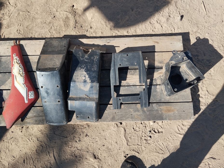 Продаю лицевий пластик на Мінськ лідер