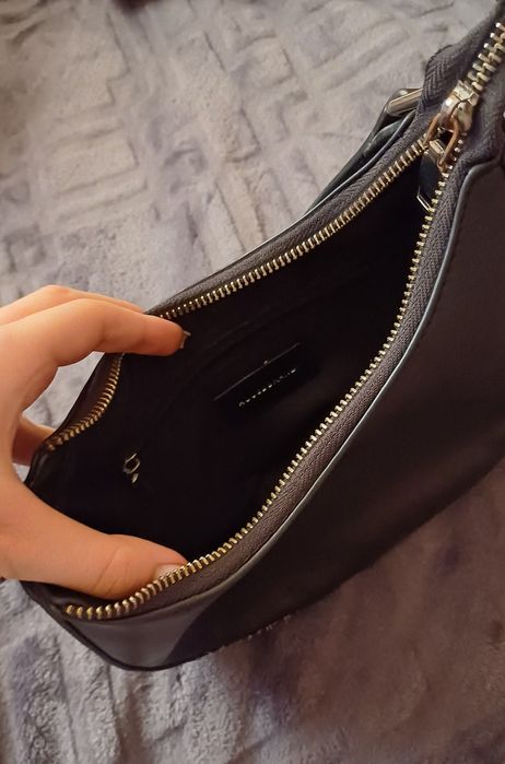 чорна маленька сумка