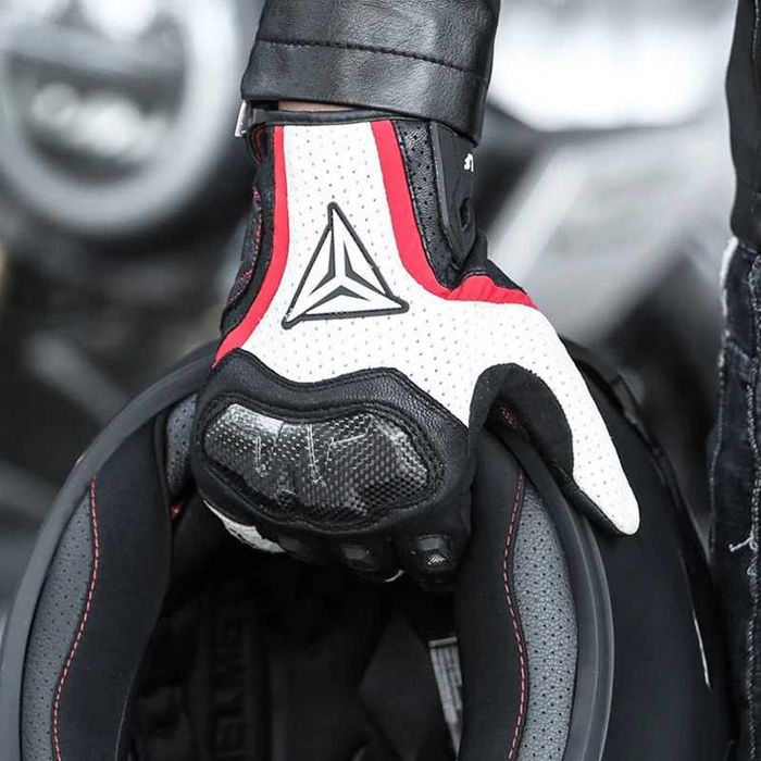 Par de luvas perfuradas com proteções moto cafe racer