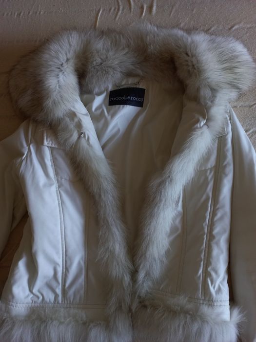 Женская куртка Roccobarocco белого цвета с мехом, оригинал, Италия