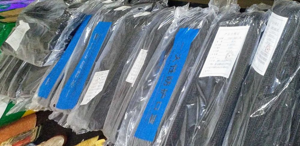 MÁSCARAS TODAS PRETAS EMBALAGENS DE 50 UNIDADES