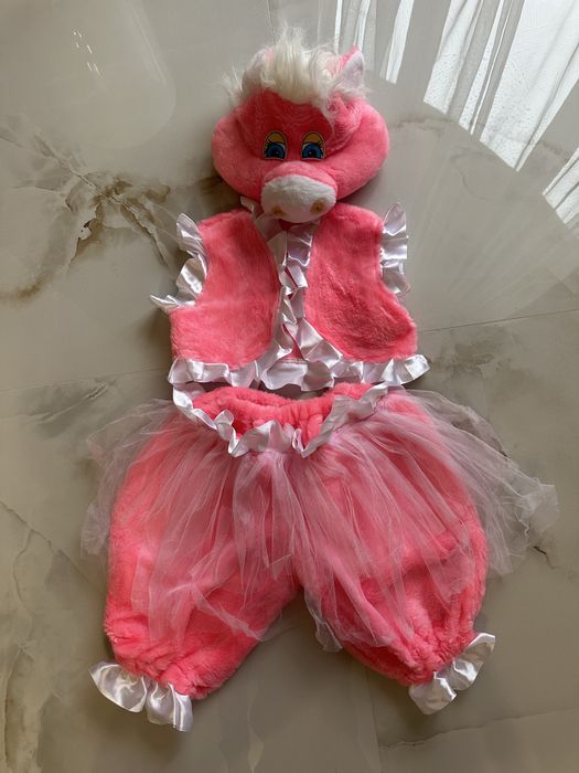 Костюми карнавальні на прокат, багато різних варіантів