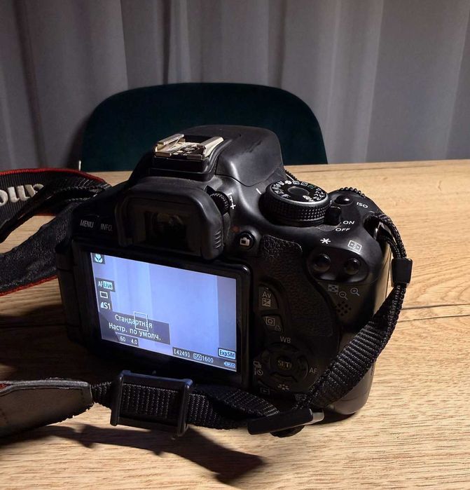 Canon EOS 600D + Canon 50mm f/1.8