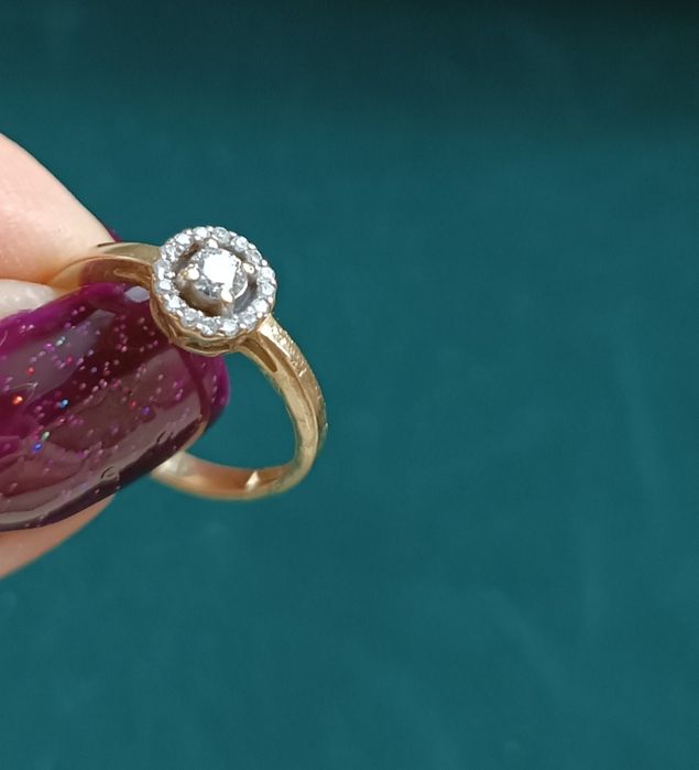 Pierścionek złoty z brylantami 16,1 mm