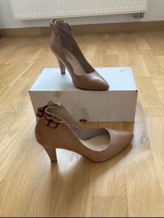 Karmelowe skórzane nowe buty czółenka na słupku szpilki Bugatti 38