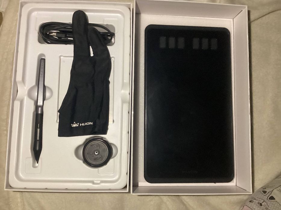 Графічний планшет Huion INSPIROY H640P