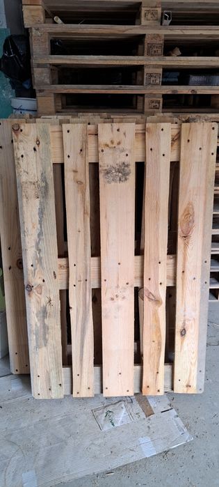 Paletes em madeira
