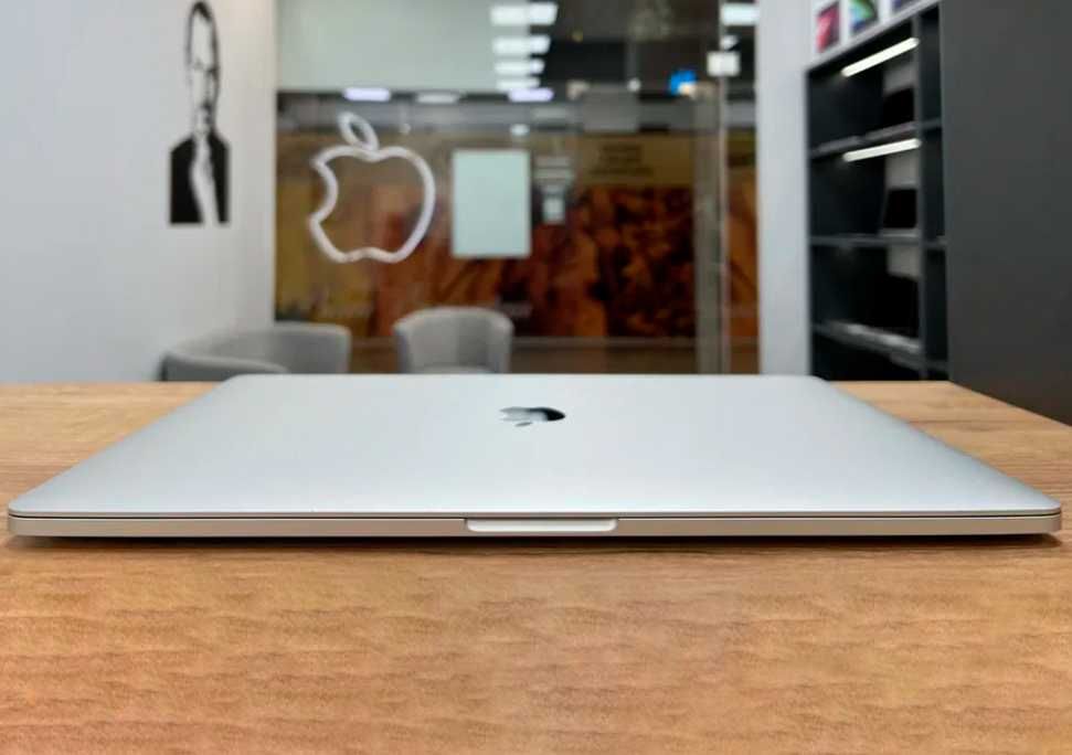 Macbook Pro 15 2019 i7|16|256 Гарантія! Макбук Стан Ідеальний