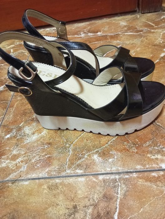 Босоніжки 39розмір