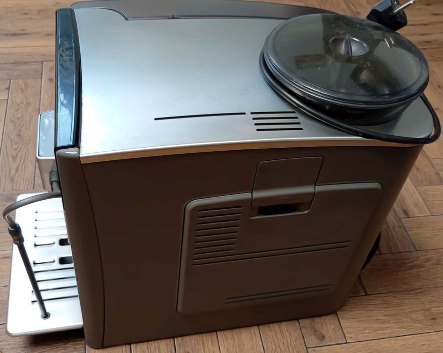 Automatyczny ekspres do kawy Siemens EQ.6 S700 -INOX