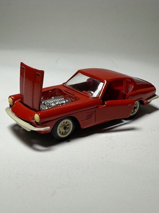 Колекційна машинка